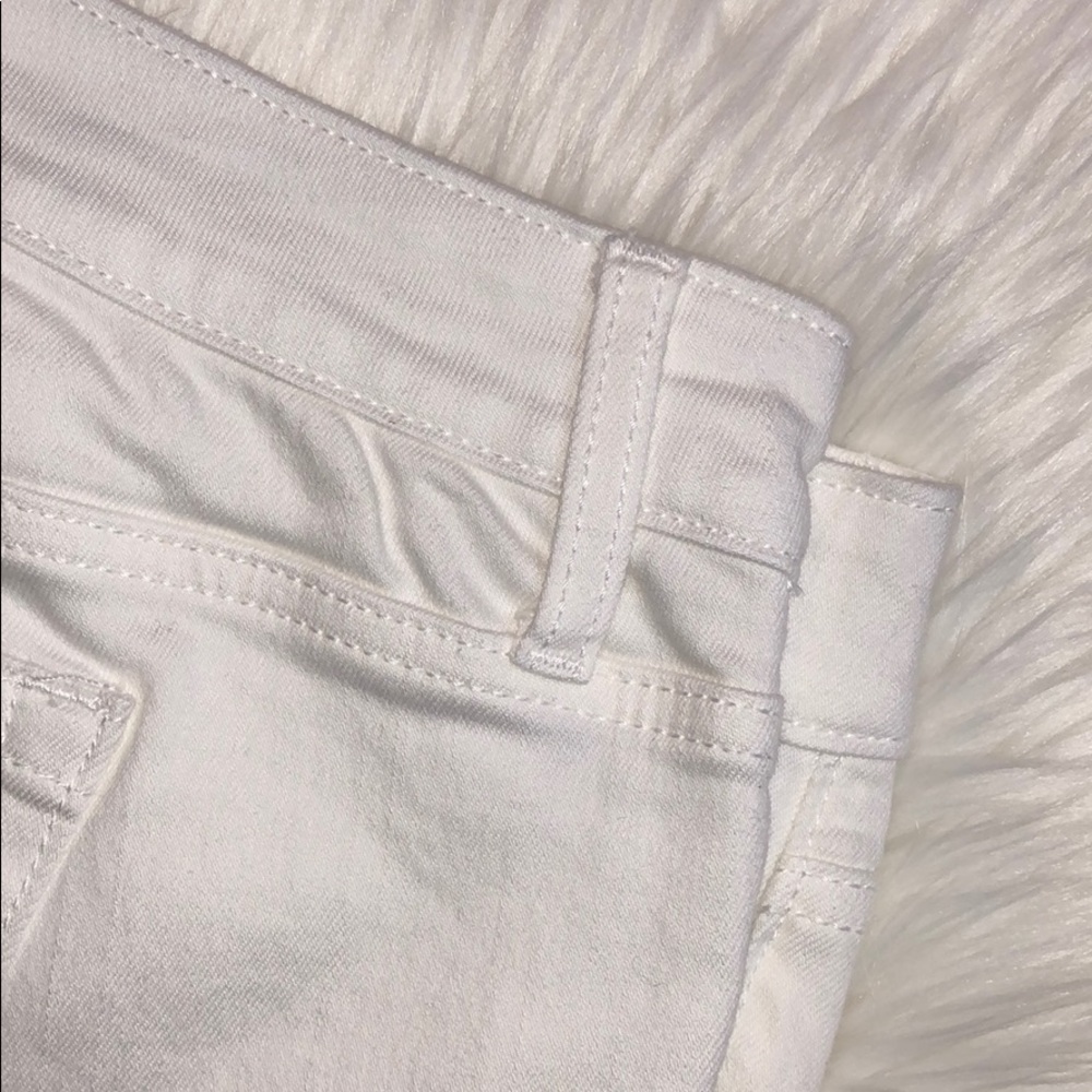 Torrid ★ Off-White Shorts w/ Crochet Inset Details - Picture 7 of 8